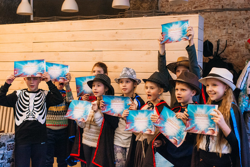 Как отметить Новый год классом — идеи для младших школьников в Челябинске