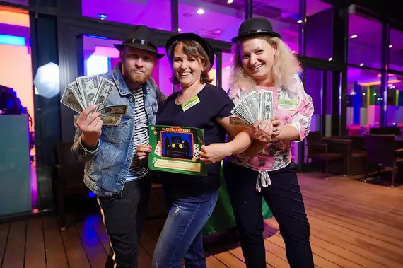 Как отметить 8 Марта в Челябинске: лучшие идеи для работы и праздника