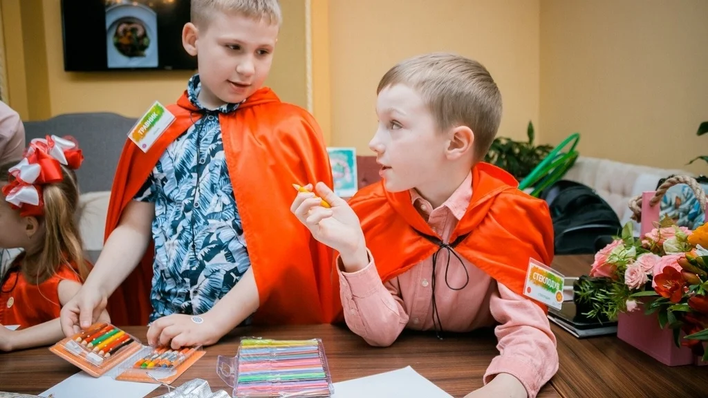 Квест на 23 февраля в школе «Школа магии»: юный маг делится рецептом зелья.