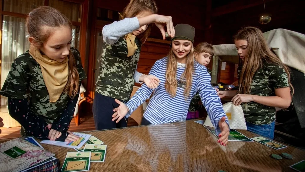 Квест на&nbsp;8&nbsp;марта в&nbsp;школе &laquo;Бермудский треугольник&raquo;: для выживания на&nbsp;необитаемом острове важен каждый ресурс. 